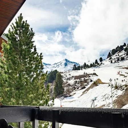 Ski-in Ski-out 3-bedroom Duplex Mottaret *