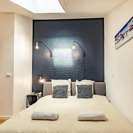 Ski-in Ski-out 3-bedroom Duplex Mottaret Apartment