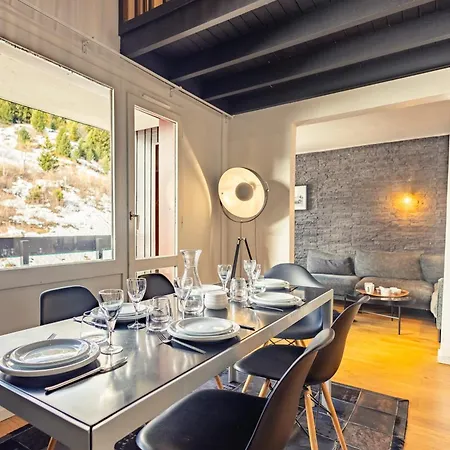 Ski-in Ski-out 3-bedroom Duplex Mottaret *